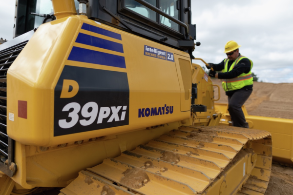 Komatsu D39PXi 24 iMC 2.0.60ba2640d0f5f - Komatsu's D39i-24 is the Smallest Dozer with Intelligent Machine Control