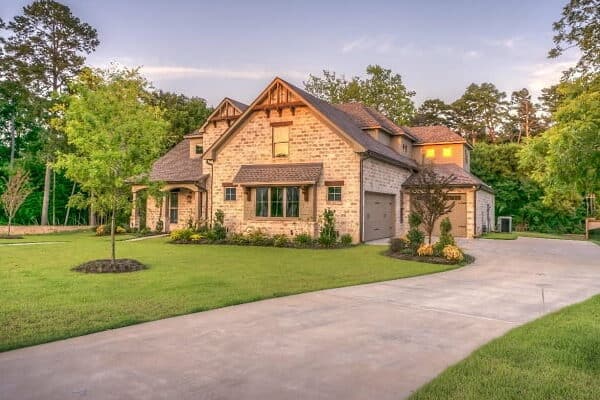 Building 1 o6k2oX - Factors to Consider Before Building a New Home