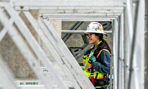 f2c7e8f171328b11c0ac0fb65643020c hN5lwc - 4 tips to bring women into construction now
