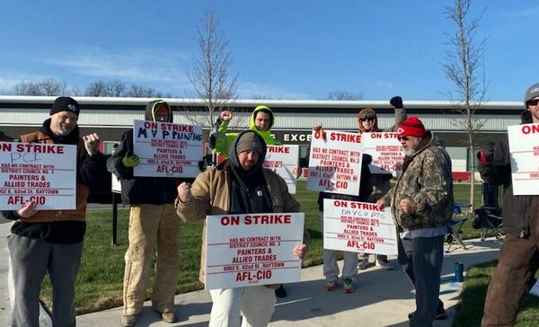 bG9jYWw6Ly8vZGl2ZWltYWdlL0lNR18zMzkxLmpwZw H4q2BS - Kansas City IUPAT accepts contract, largest pay increase in 17 years