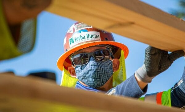bG9jYWw6Ly8vZGl2ZWltYWdlL1lCLUFDR19EQVkxX1dFQi0xOC5qcGc ls30gz - Report: Construction workers on the front lines of climate change risks