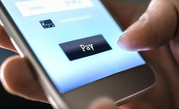 bG9jYWw6Ly8vZGl2ZWltYWdlL0dldHR5SW1hZ2VzLTExNTg3NzkwNjEuanBn ofywXQ - Contractors turn to payment apps to speed billing