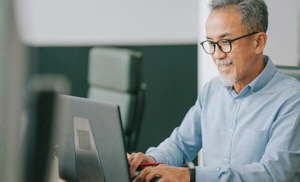 bG9jYWw6Ly8vZGl2ZWltYWdlL0dldHR5SW1hZ2VzLTEzMzE0Njk3MDFfdENGNjRNZi5qcGc 6uKSOA - Study: 20% of retirees plan to head back to work this year