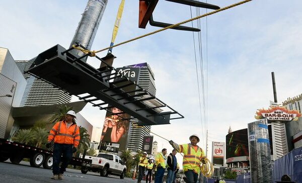 bG9jYWw6Ly8vZGl2ZWltYWdlL0dldHR5SW1hZ2VzLTg3MzY2MTEyNC5qcGc 8cR9kP - For tech-focused labor solutions, US contractors should look to Japan