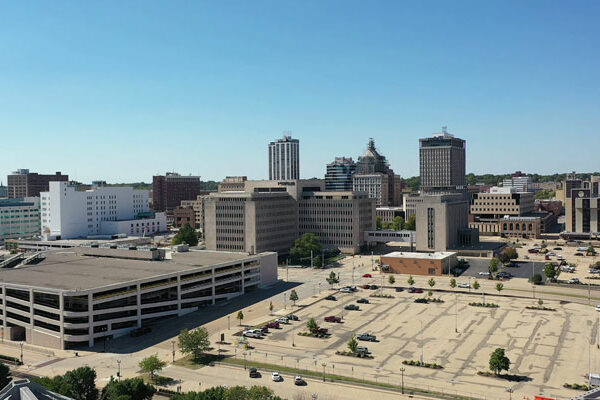 caterpillar headquarters 4axIPO - Caterpillar Moving Its Base Out of Illinois After 97 Years