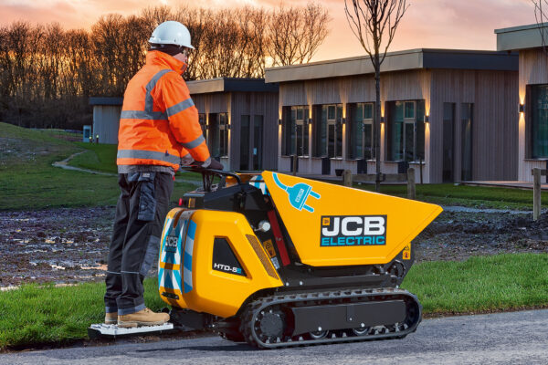 United Rentals JCB EDumpster 1 zcuRCt - United Rentals adding to electrified equipment offerings