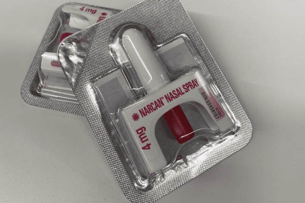 Naloxone kits to be required in Ontario