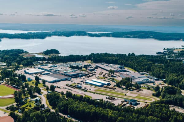 Volvo to produce electric wheel loaders in Sweden