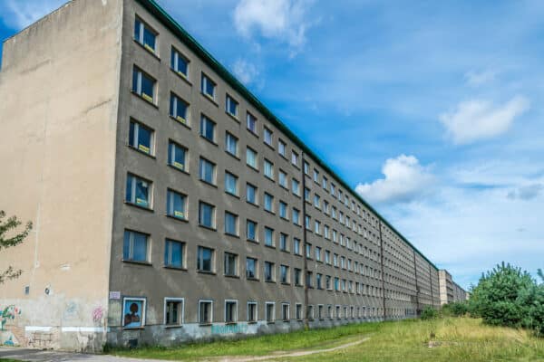 Explainer: Groundscraper — the Antithesis of the Skyscraper