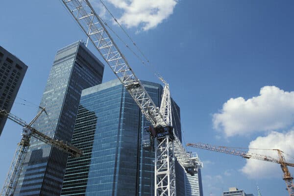 Top 10 largest construction project starts in Canada and Trend Graph - March 2023