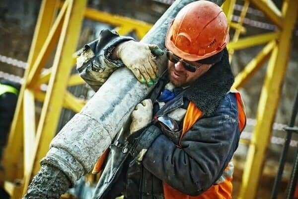 Safe Lifting Strategies to Avoid Construction Injuries