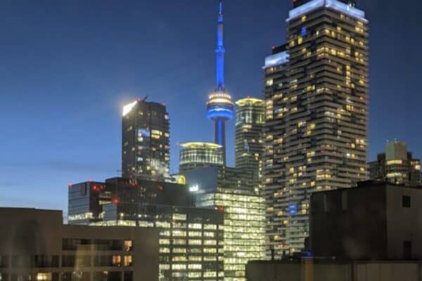 UrbanToronto Industry Updates: REMAX's Commercial Real Estate Report, CafeTO, and Bidding Wars on the Rise