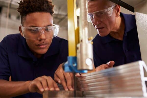 Advocacy report knocks Ontario’s early apprenticeship plan