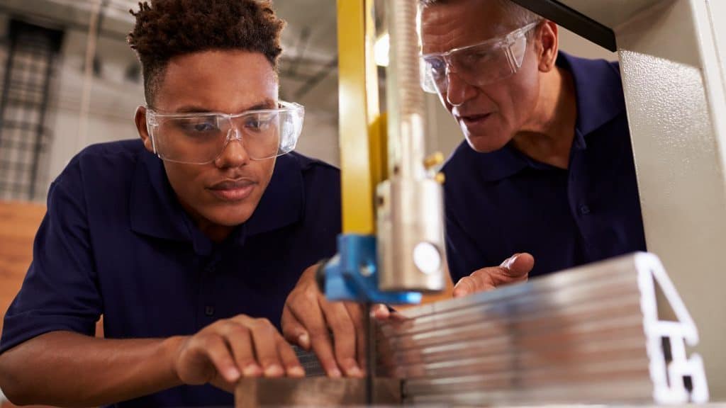 Advocacy report knocks Ontario’s early apprenticeship plan