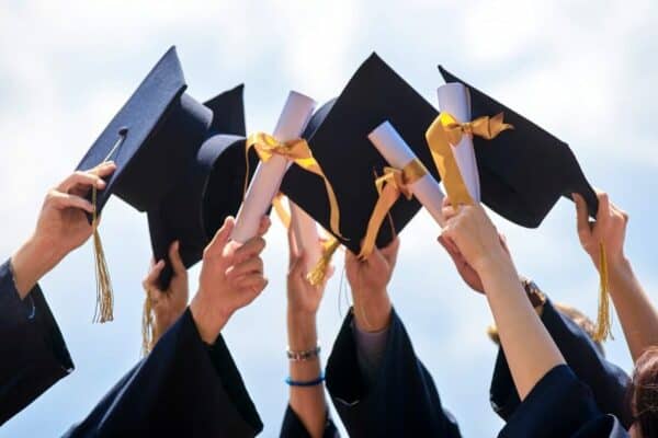 Leaders of Tomorrow Scholarship Program launched by Lafarge Canada