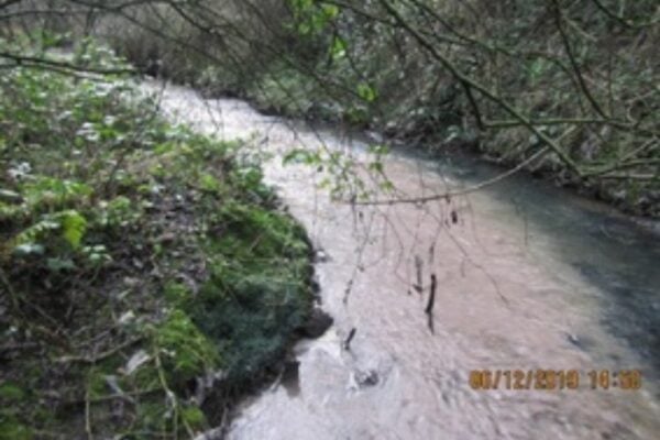 An Environment Agency picture of pollution in the River Don