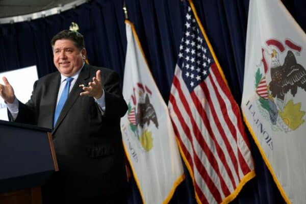 Illinois pay transparency law mandates pay scale, benefits in job postings