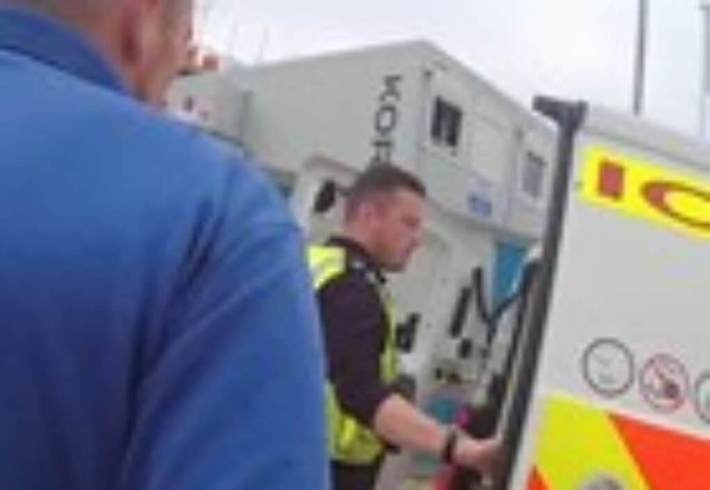 Builder jailed for stealing wallet from site drying room