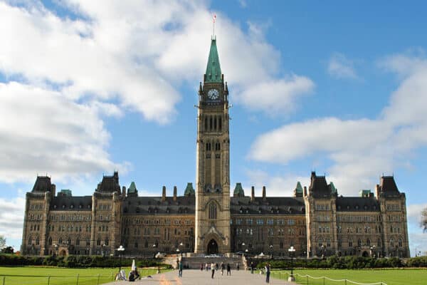 Liberals, Tories compete on housing policy as MPs return to Ottawa after summer break