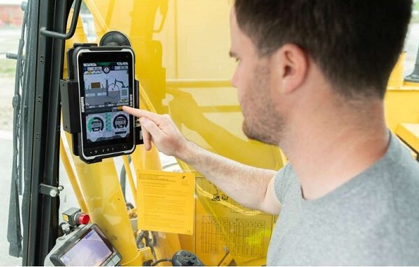 Komatsu offers 3D Machine Guidance and payload metering across excavator range