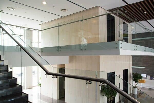 The Advantages and Aesthetics of Glass Building Materials in Modern