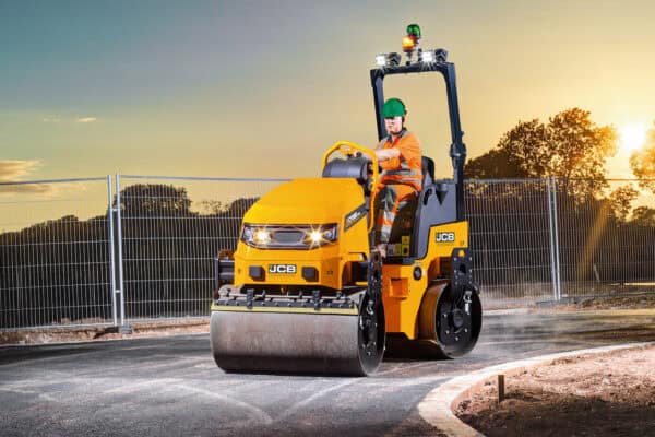 JCB re-enters North American paving market
